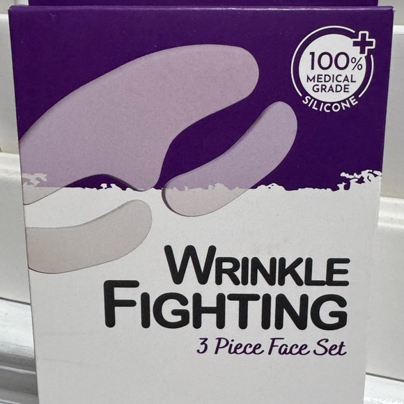 🌟HOST PICK🌟Truly Clear Wrinkle Fighting 3 Piece Face Set - 100% Silicone🌟 - Picture 5 of 16